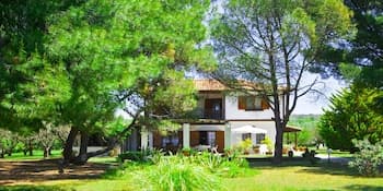 Beaufort BeachFront Villa, Nikiti