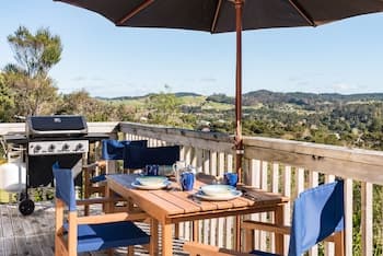 Sunseeker Cottages Motel