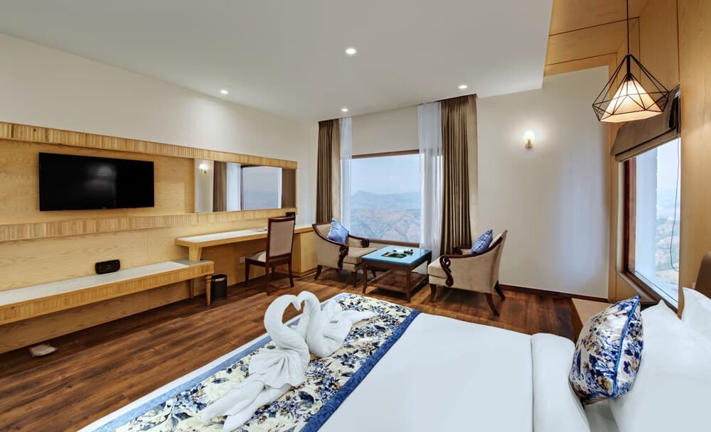 The Twin Towers Hotel New Kufri