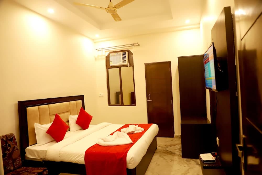 Petals Krish Grand Hotel