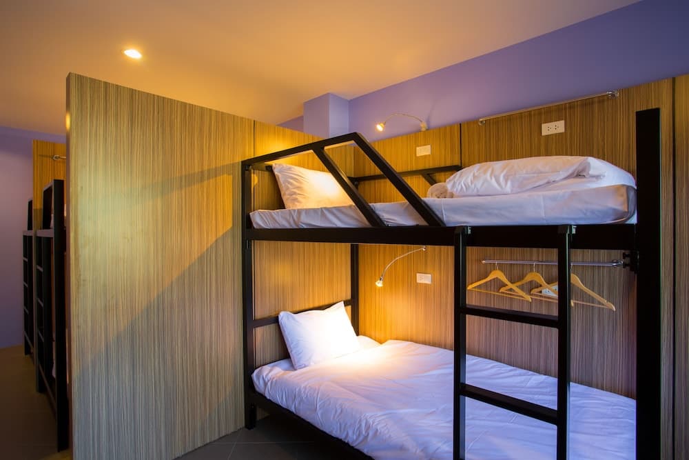 iNest Poshtel - Hostel