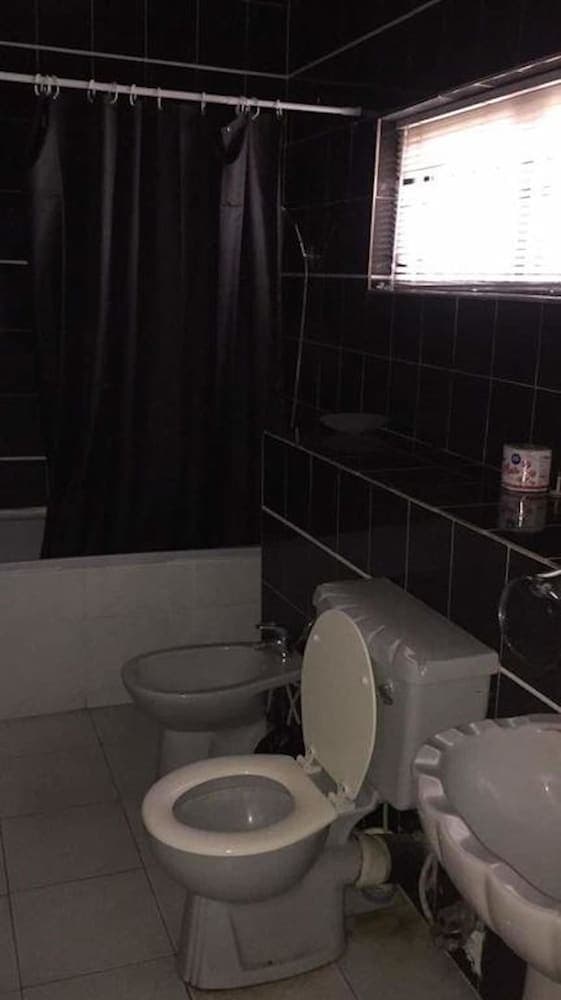 Perfect Havens at Simeon Akinolu