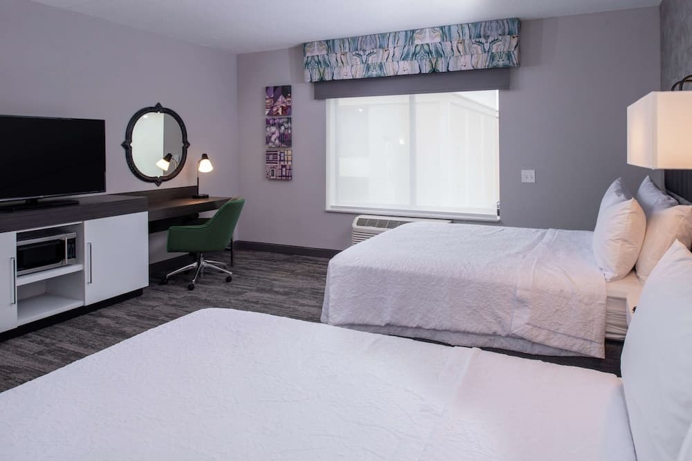 Hampton Inn & Suites Winston-Salem Downtown