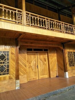 H'mong Home Mountain View