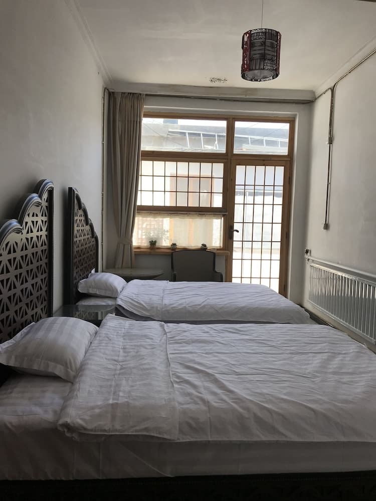 Manhong's Private Courtyard