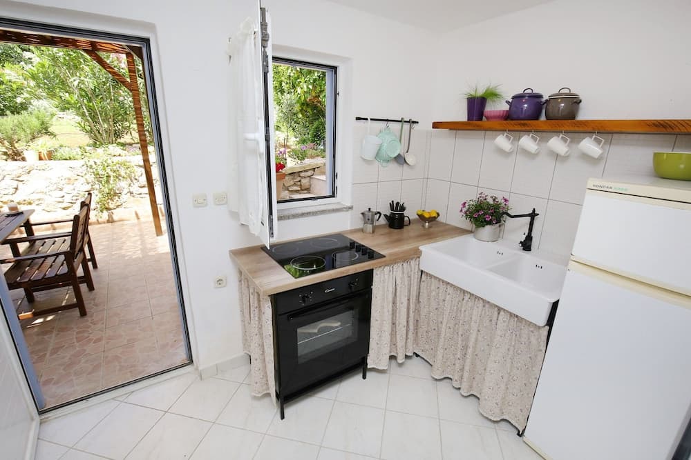 Stone House Apartment