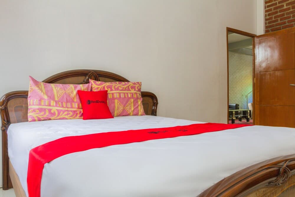 RedDoorz near Kampung Gajah 2