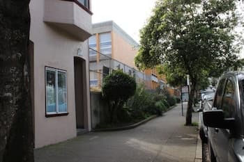 Cole Valley Suite Holiday