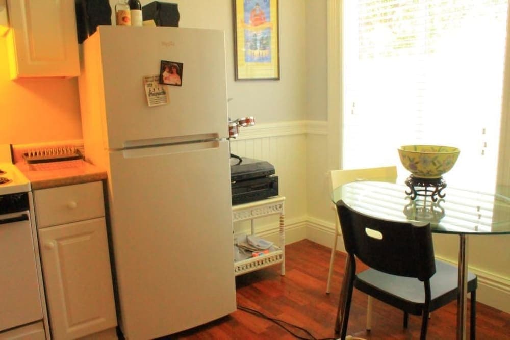 Cole Valley Suite Holiday