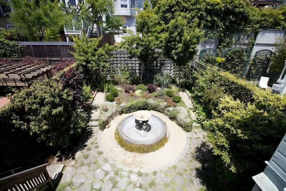 Pacific Studio South Holiday