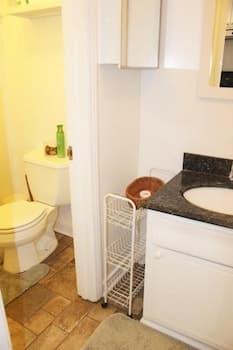 Inner Sunset Studio Holiday