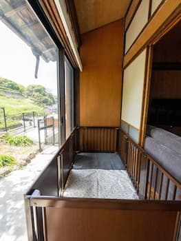 Sumitsugu House East