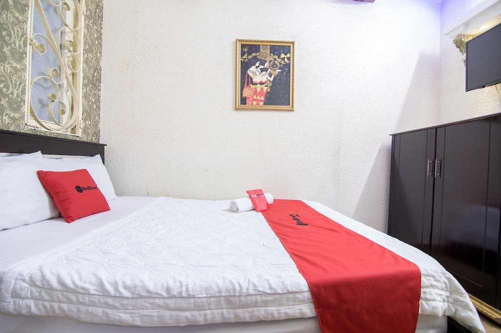 RedDoorz near AEON Mall Tan Phu