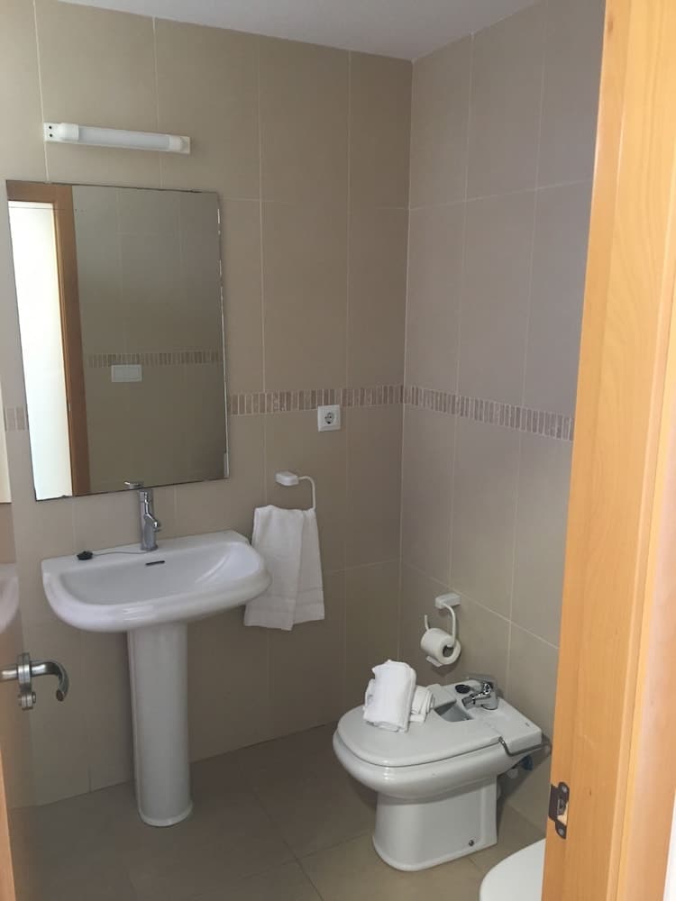 Agora Apartamentos La Volta