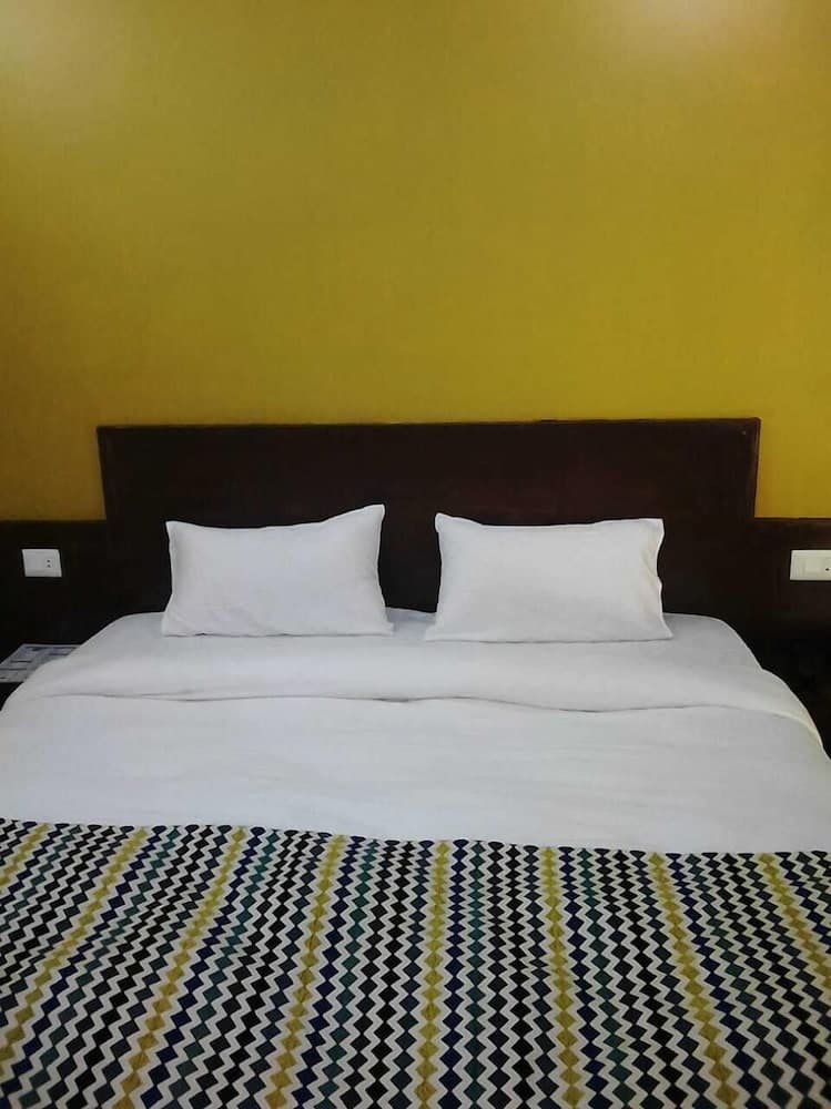 Hotel Trishul Regency