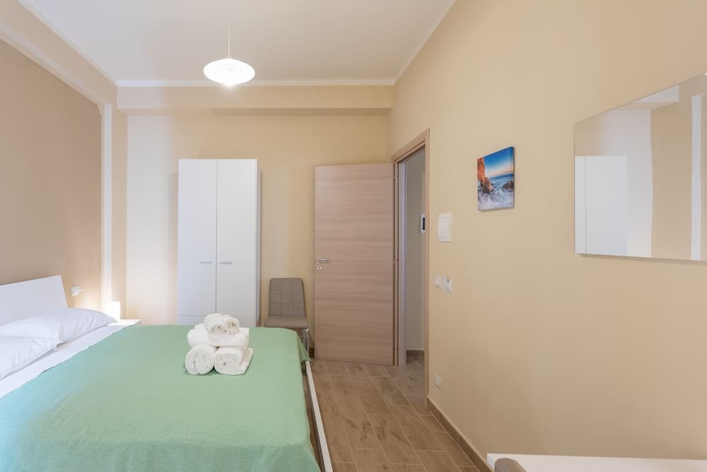 John's Apartment - Mountain Side