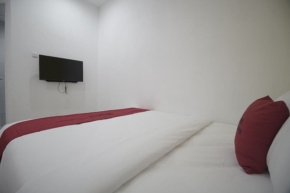 RedDoorz Plus @ Catania LRT Cinde Palembang