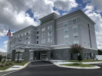 Holiday Inn Hotel And Suites Fayetteville W-Fort Bragg Area, an IHG Hotel