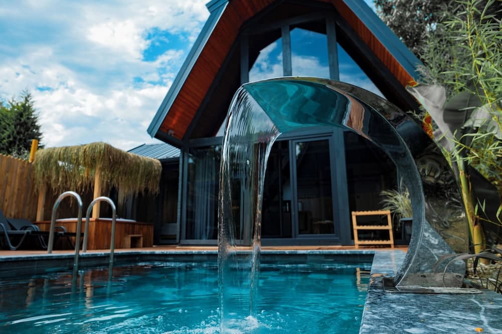 Adesa Bungalow Hotel