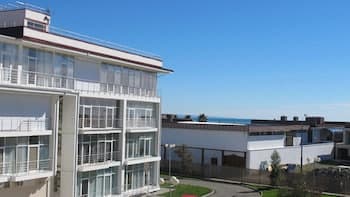 Apartment on Bulvar Nadezhd Apt. 306