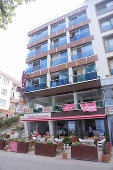 Bayraktar Hotel