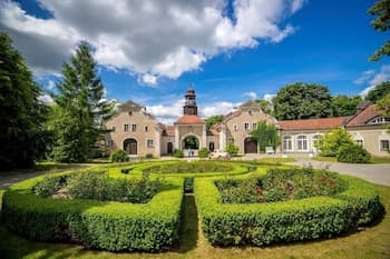 Pałac i Folwark Galiny