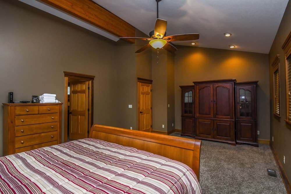 Trees, Breeze and Skis 3 Bedroom House