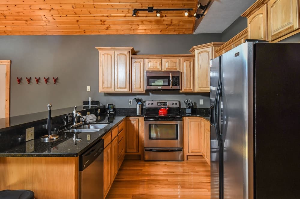 Marsh-Mellow Manor 5 Bedroom House