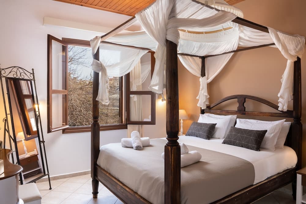 Artemis Rooms Chania