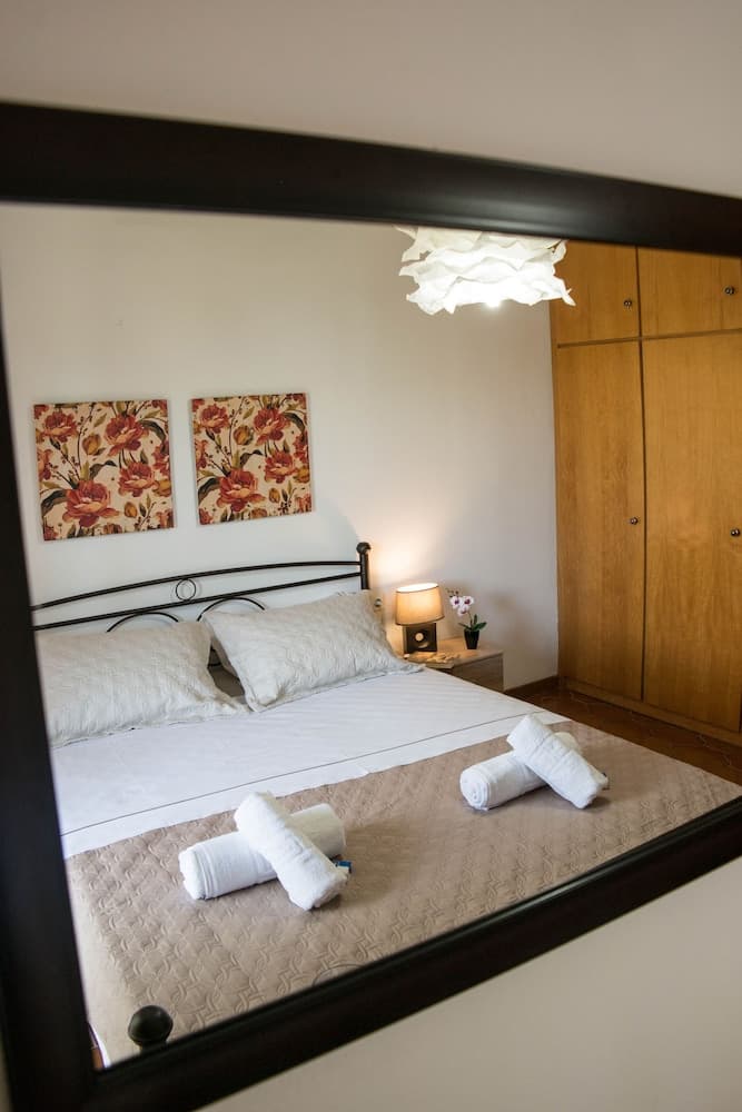 Alexandra Villa Stalos