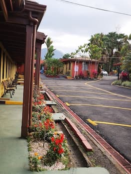 Hotel Destinos Arenal