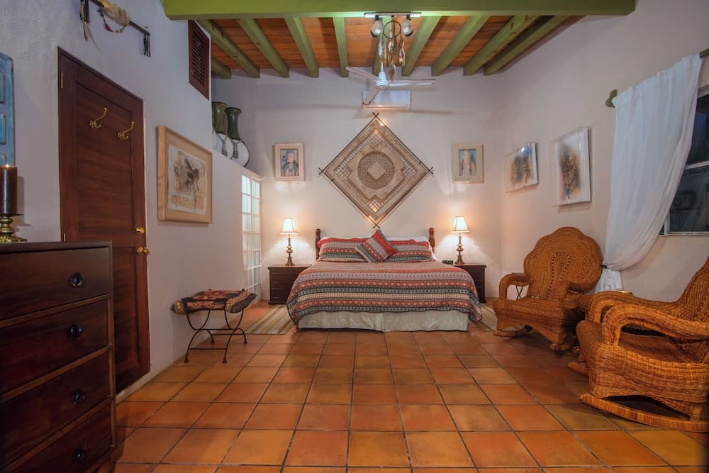 Casa Romance Escondido