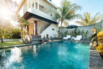Liam Private Villa