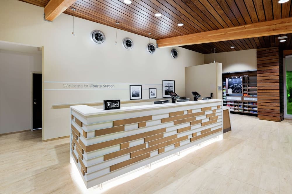 Hampton Inn & Suites San Diego Airport Liberty Station