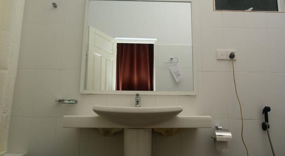 TrinncoTopazBeachHotel