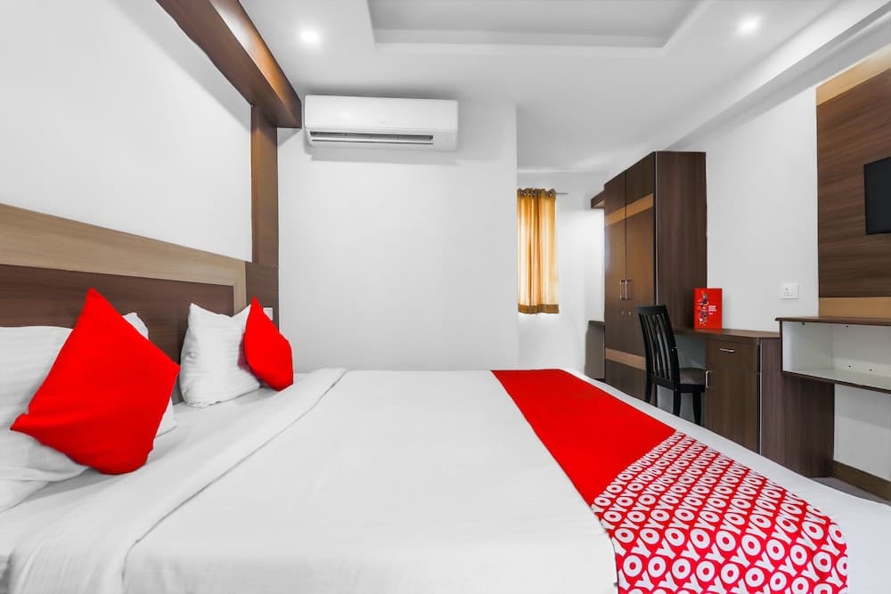 OYO Flagship 22529 Elegance Inn