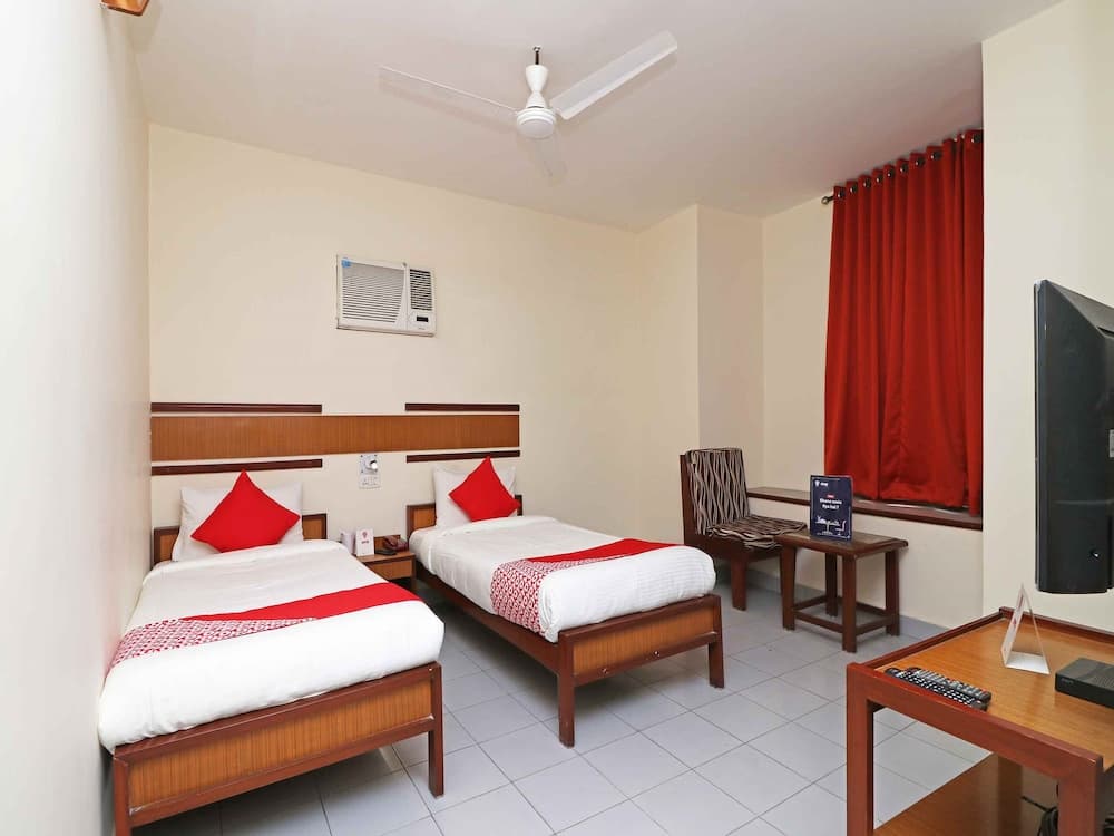 OYO 10571 Hotel Nova