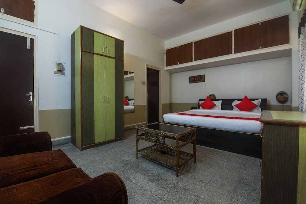 OYO 16396 Riverview Guest House