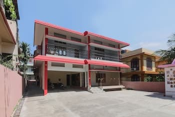 OYO 17077 Elegant Guest House