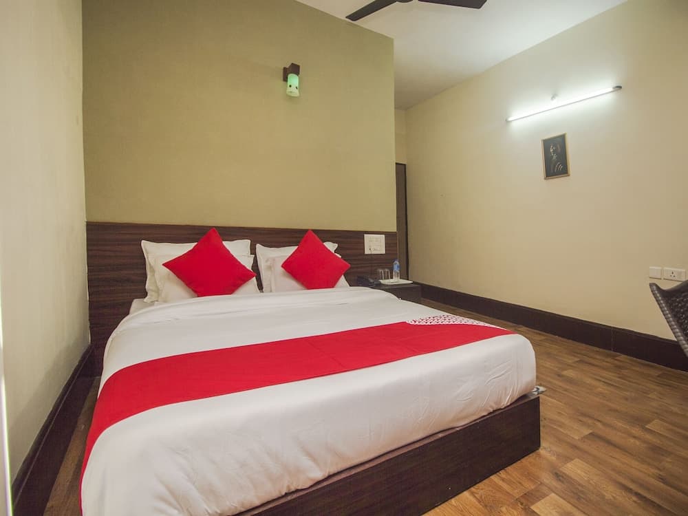 OYO 17039 Hotel Omkar