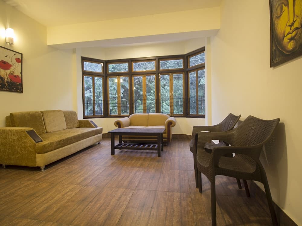 OYO 22038 Hotel Taktse Continental And Spa