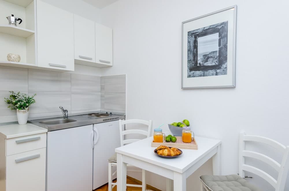 Apartments Dobroslavic