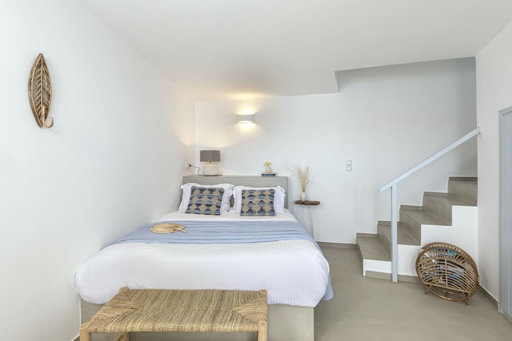 Big Blue Villa by Caldera Houses