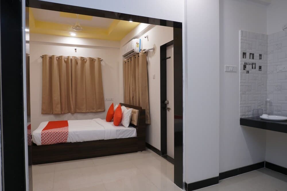 OYO 22963 White Castle Heritage