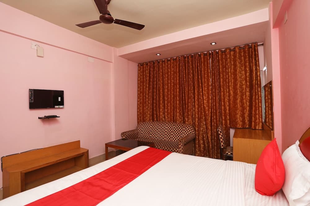 OYO 16159 Hotel Keshari