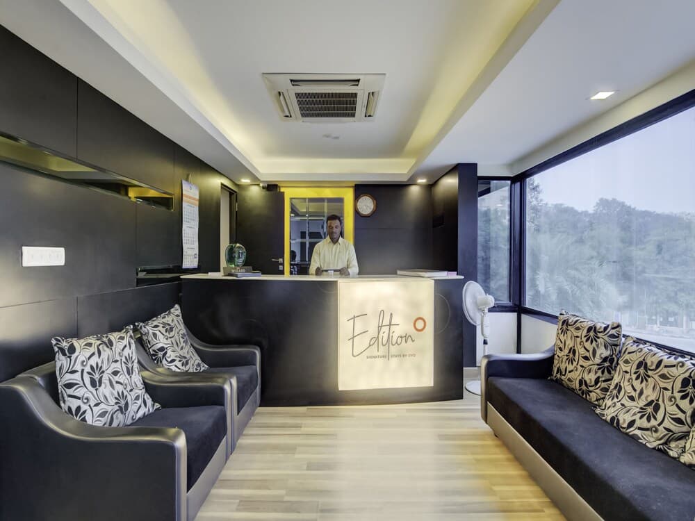 Edition O 30035 Esthell near Malar Hospital