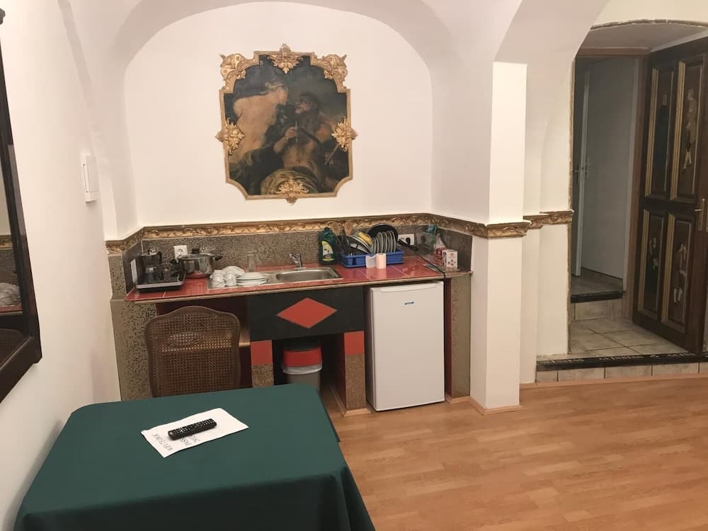 Central Antique Apartments