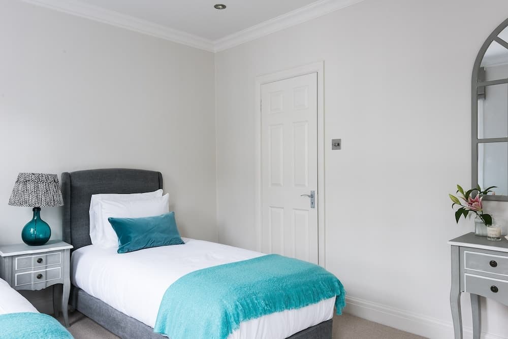 Ultra luxurious London home for 5-7