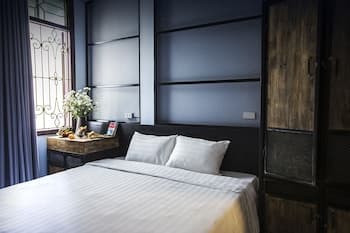 The Chi Novel Hostel