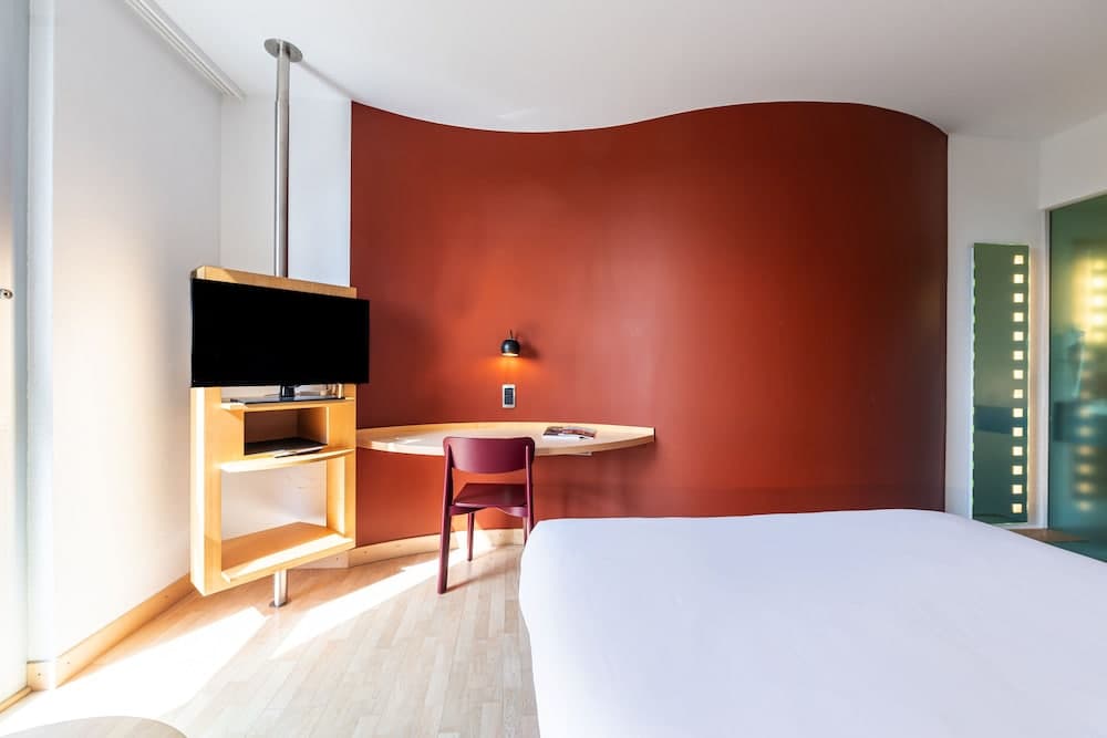 B&B Hotel Lully 3 Lakes